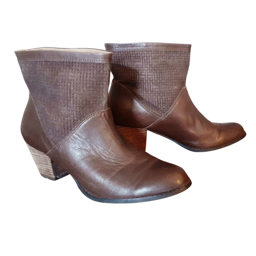 Corso Como Brown‎ Leather Ankle Boots Womens Sz 8.5 Pull-On Block Heel Woven
